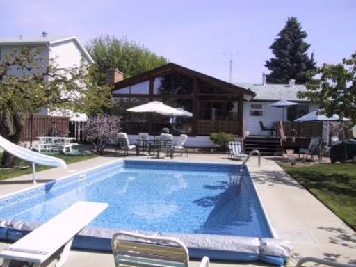 Brocklehurst Yard With Pool