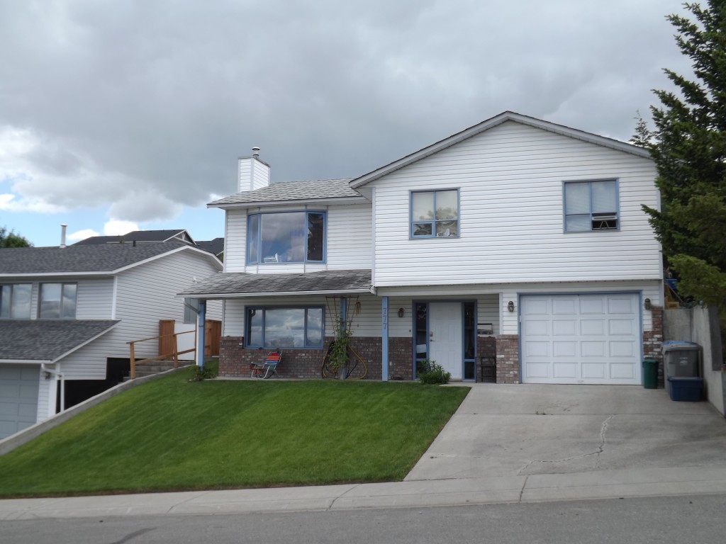 Kamloops Home For Sale 777 Laurier Drive, Aberdeen, B.C. 349,900