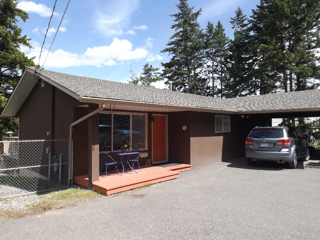 Kamloops Home For Sale 5432 Ronde Lane, Barnhartvale, B.C. 328,700