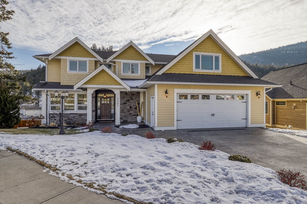 New Listing 3087 Birkenhead Drive, Juniper Heights, Kamloops, BC