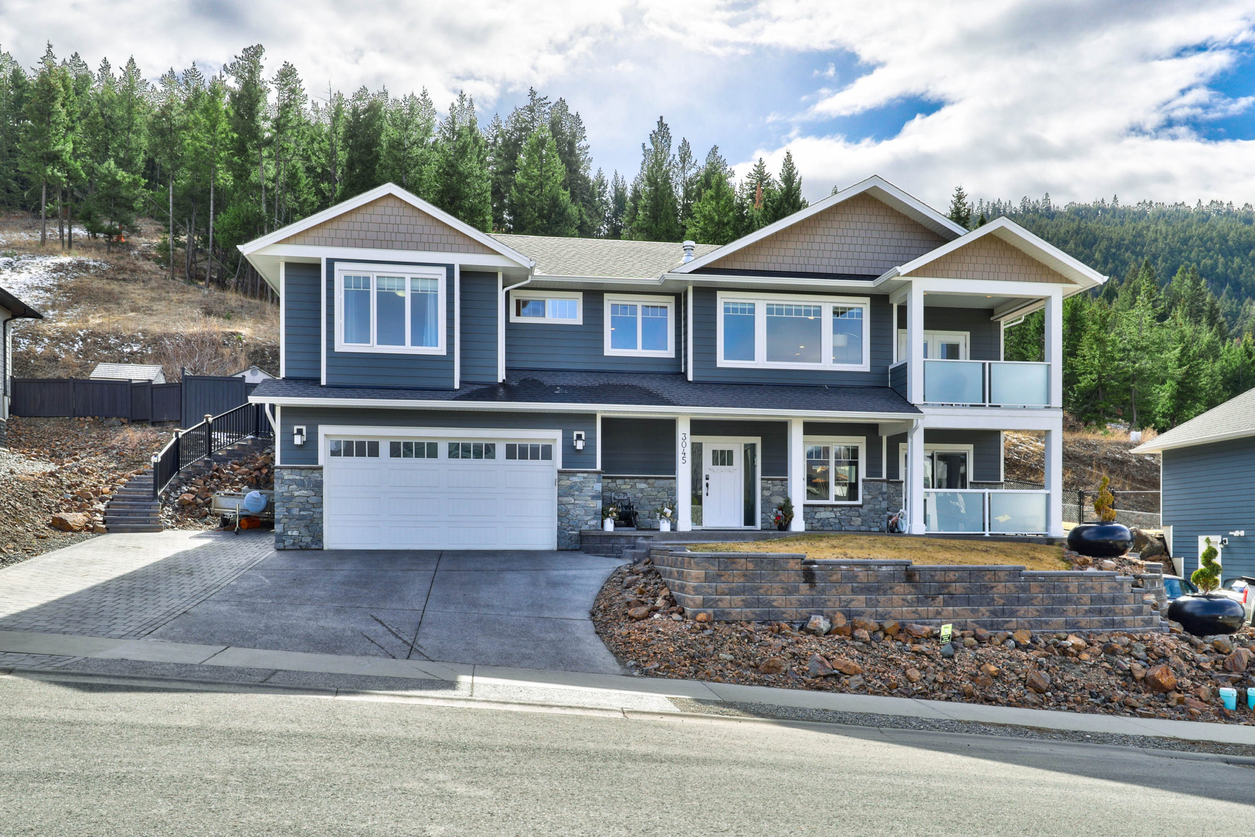 New Listing 3045 Similkameen Pl, Juniper Heights, Kamloops, BC