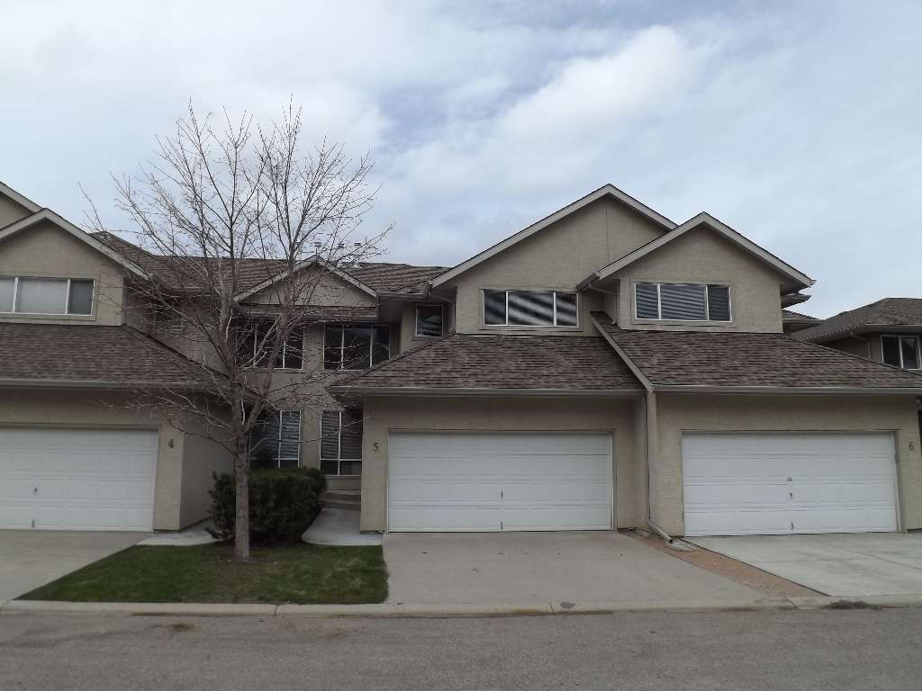 Kamloops Home For Sale 52365 Abbeyglen Way, Aberdeen, B.C. 374,900