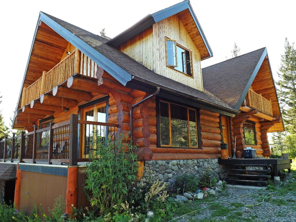 Kamloops Home For Sale 2928 Piva Road, Pinantan Lake, B.C. 477,500