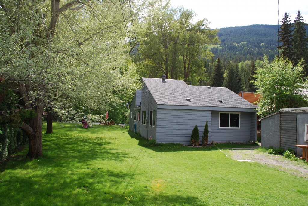 Kamloops Home For Sale 7117 Cahilty Road, Heffley, B.C. 239,500