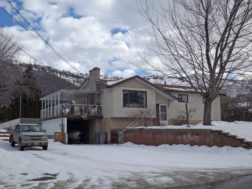 Kamloops Home For Sale 4734 Spurraway Road, Rayleigh, B.C. 364,900