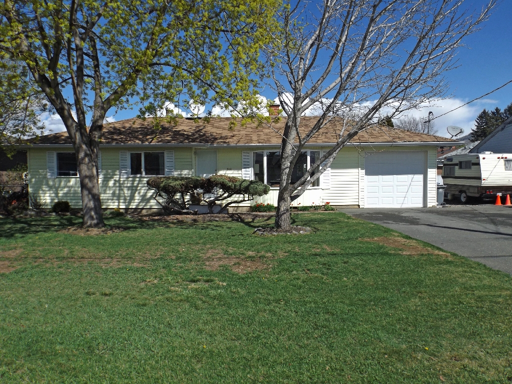 Kamloops Home For Sale 644 Brandon Ave, North Kamloops, B.C. 299,000