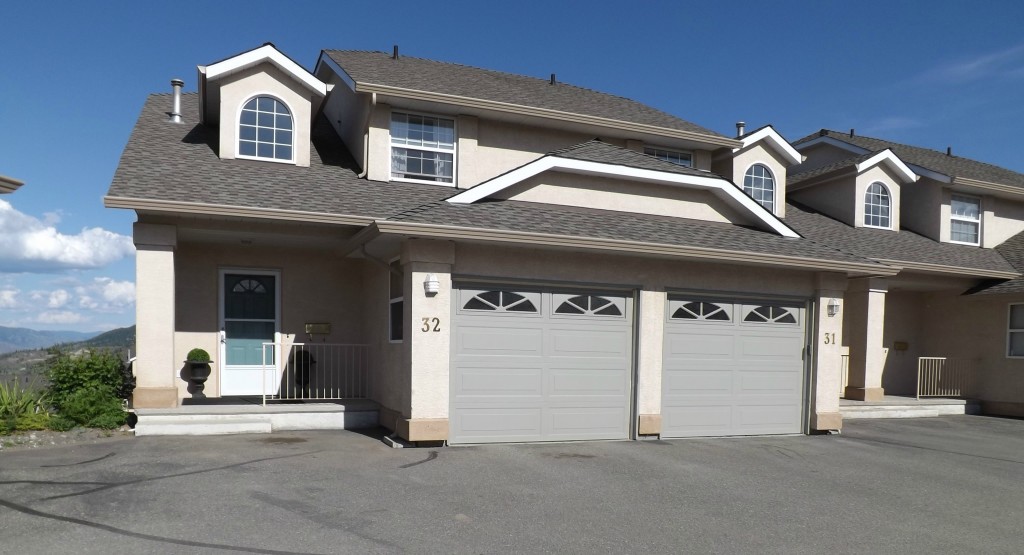 Kamloops Home For Sale 321750 McKinley Court, Sahali, B.C. 295,000