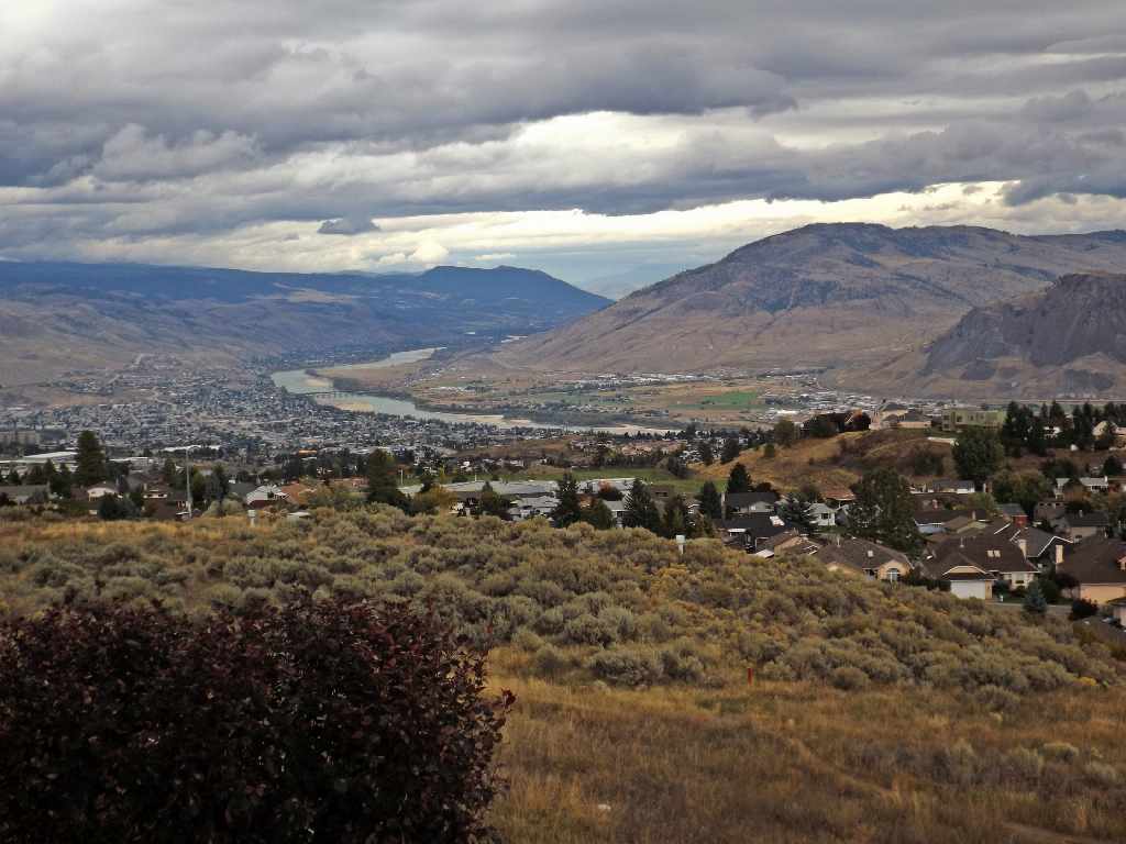 Kamloops Home For Sale 2405 Abbeyglen Way, Aberdeen, B.C. 624,900