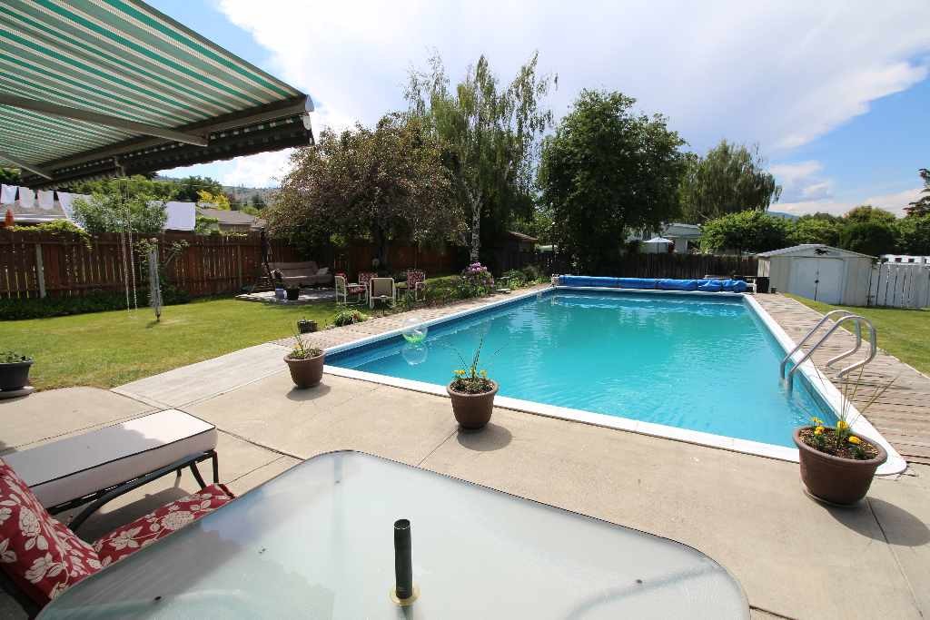 1807 Orchard Drive, Valleyview, Inground Pool