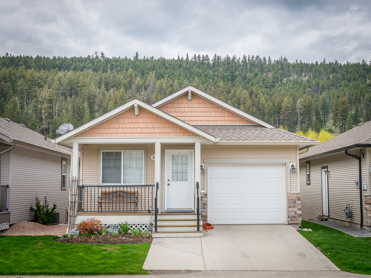 21-1760 Copperhead Drive, Pineview Valley, BC