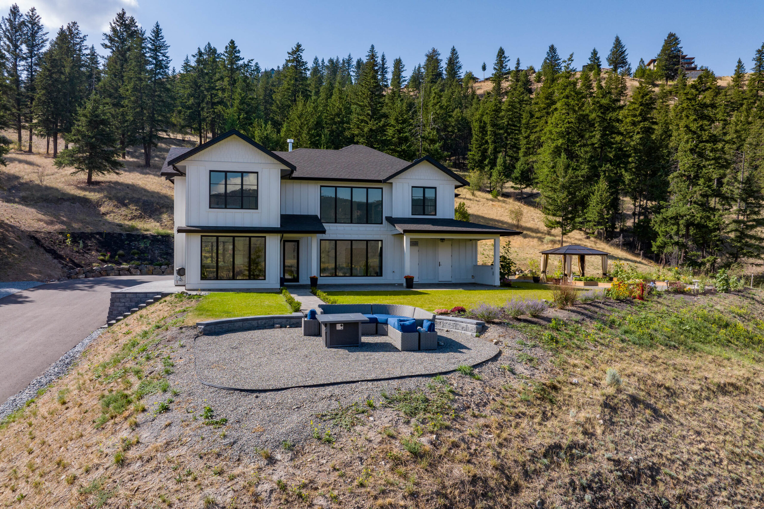 New Listing 163100 Kicking Horse Dr, Juniper Ridge, BC